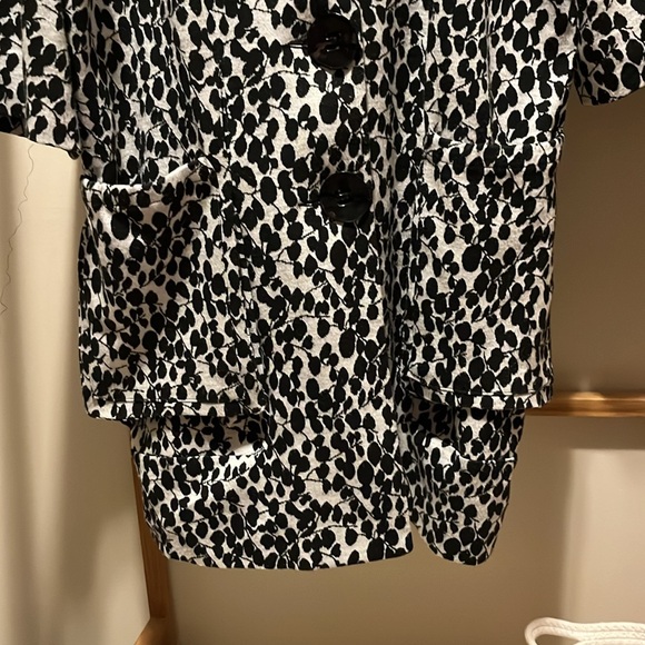 Joseph Ribkoff Oversized Leaf Design 3/4 Sleeve Cowl Neck Coat - Picture 4 of 5